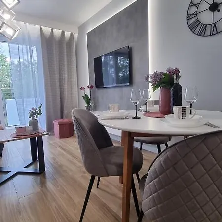 De Lux Parkowa Апартаменты *